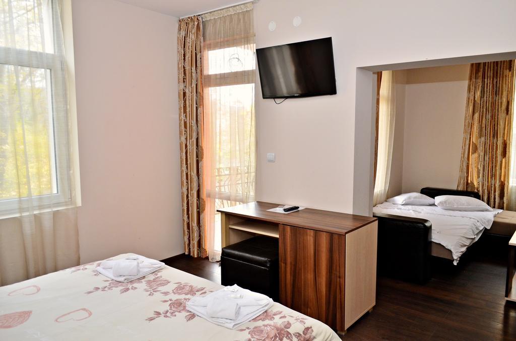 Guest House Anelim Veliko Tarnovo Eksteriør billede