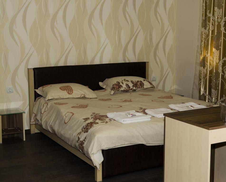 Guest House Anelim Veliko Tarnovo Eksteriør billede
